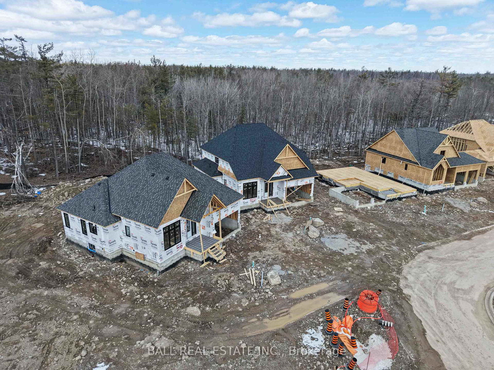 1 Hemlock Crescent - Photo 9