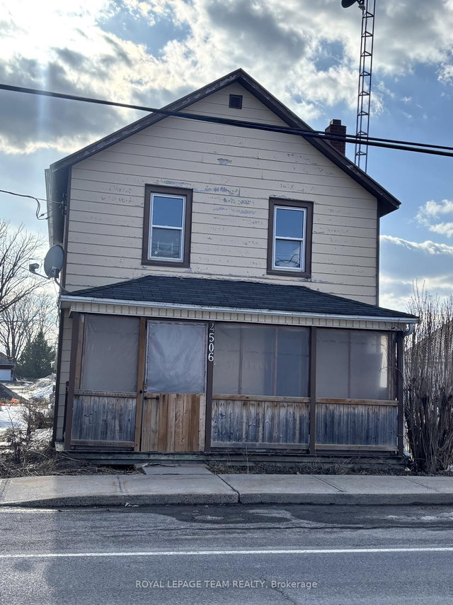 4506 Ste Catherine Street