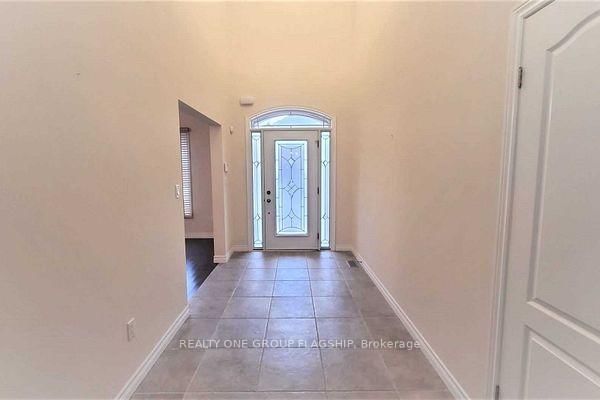 15 Sasha Crt, Hamilton, L8E 0A3 | Image 2