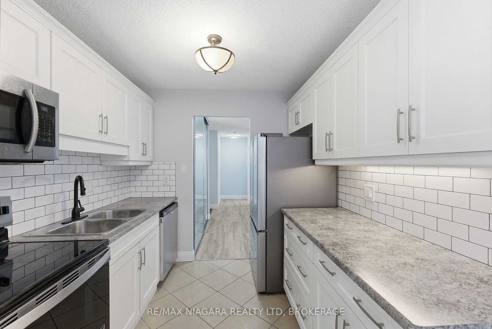 7 GALE Crescent, Unit 109 - Photo 11