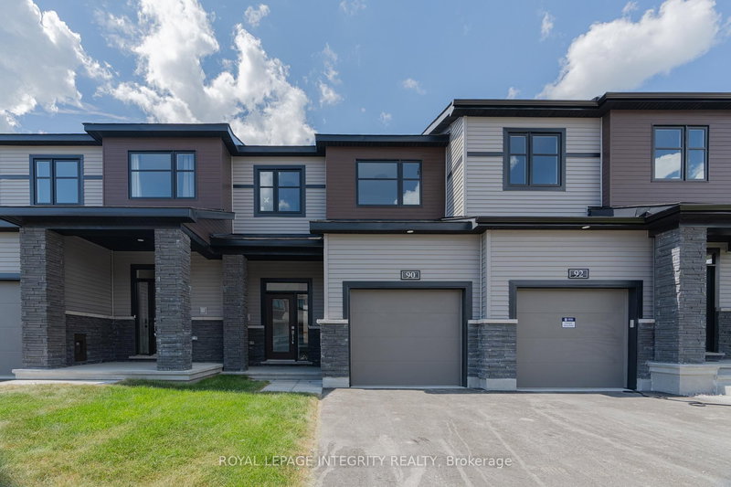 home for lease on 90 OSLER Street