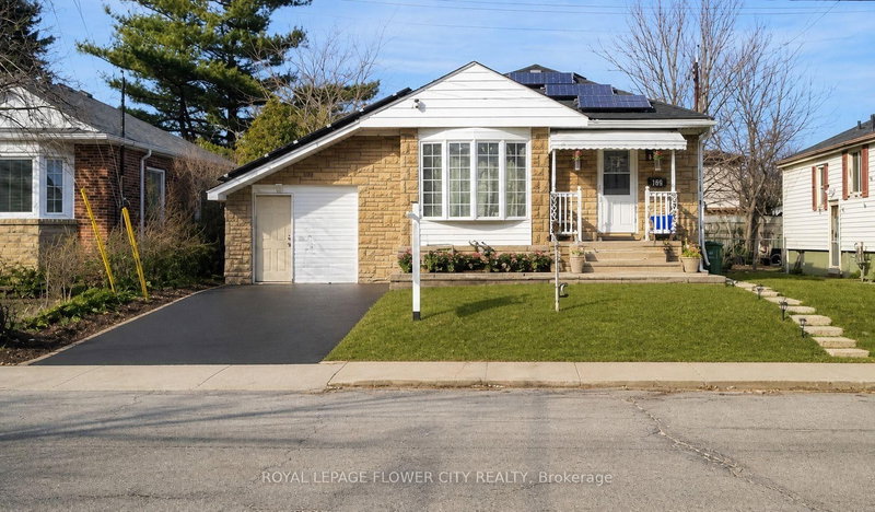 home for sale on 823 Queensdale Avenue