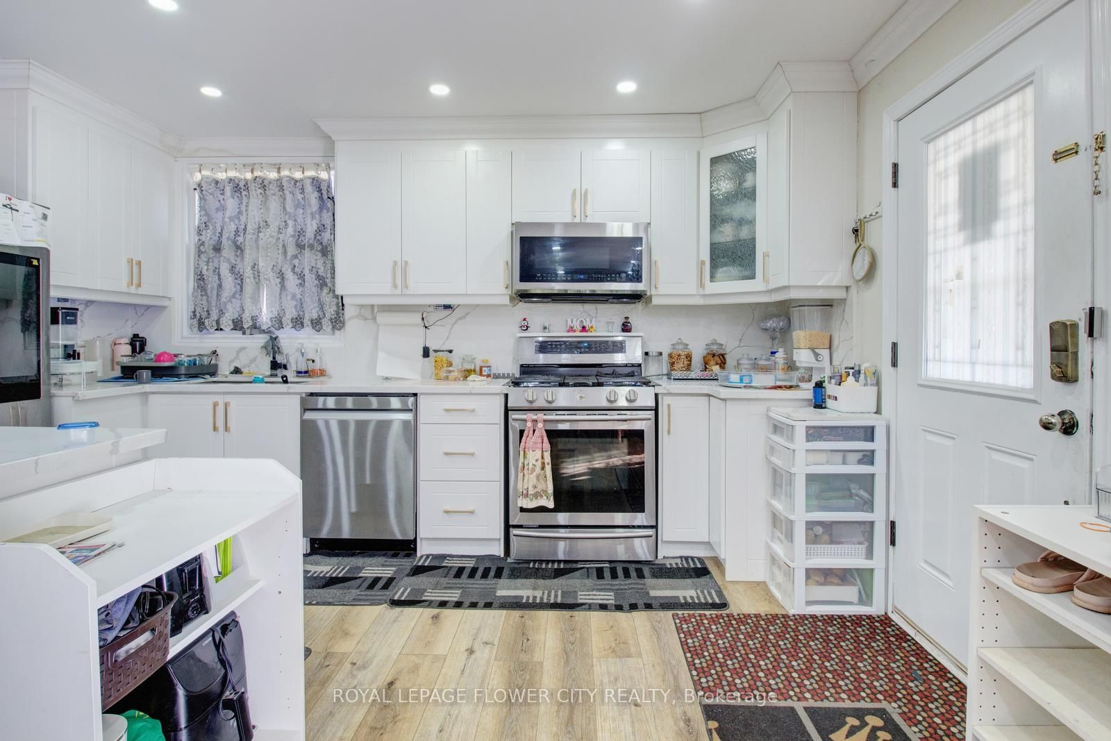 Detached House for sale at 823 Queensdale Avenue, Hamilton, Ontario, L8V 1M7 - Raleigh - MLS: X12941502