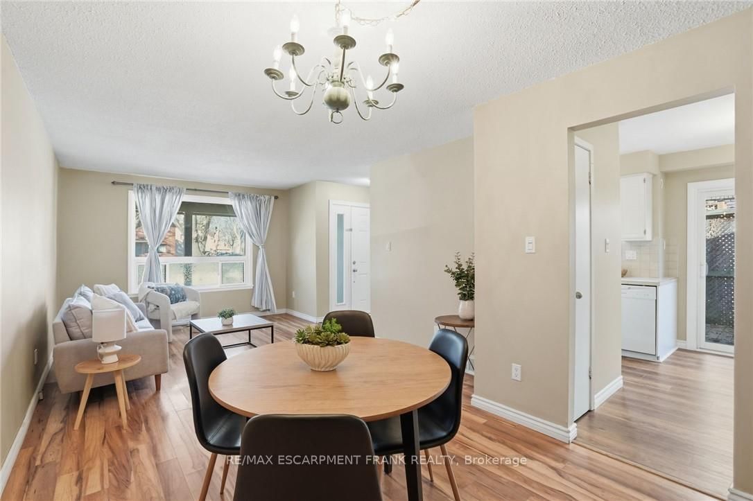 Semi-Detached House for sale at 94 WENDOVER Drive, Hamilton, Ontario, L9C 5X5 - Fessenden - MLS: X12941784