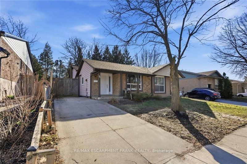 94 WENDOVER Dr, Hamilton, L9C 5X5 | Image 2