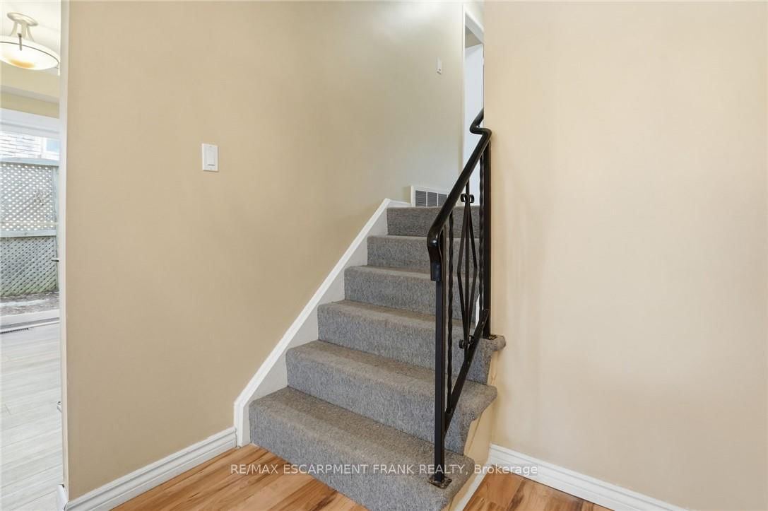 Semi-Detached House for sale at 94 WENDOVER Drive, Hamilton, Ontario, L9C 5X5 - Fessenden - MLS: X12941784