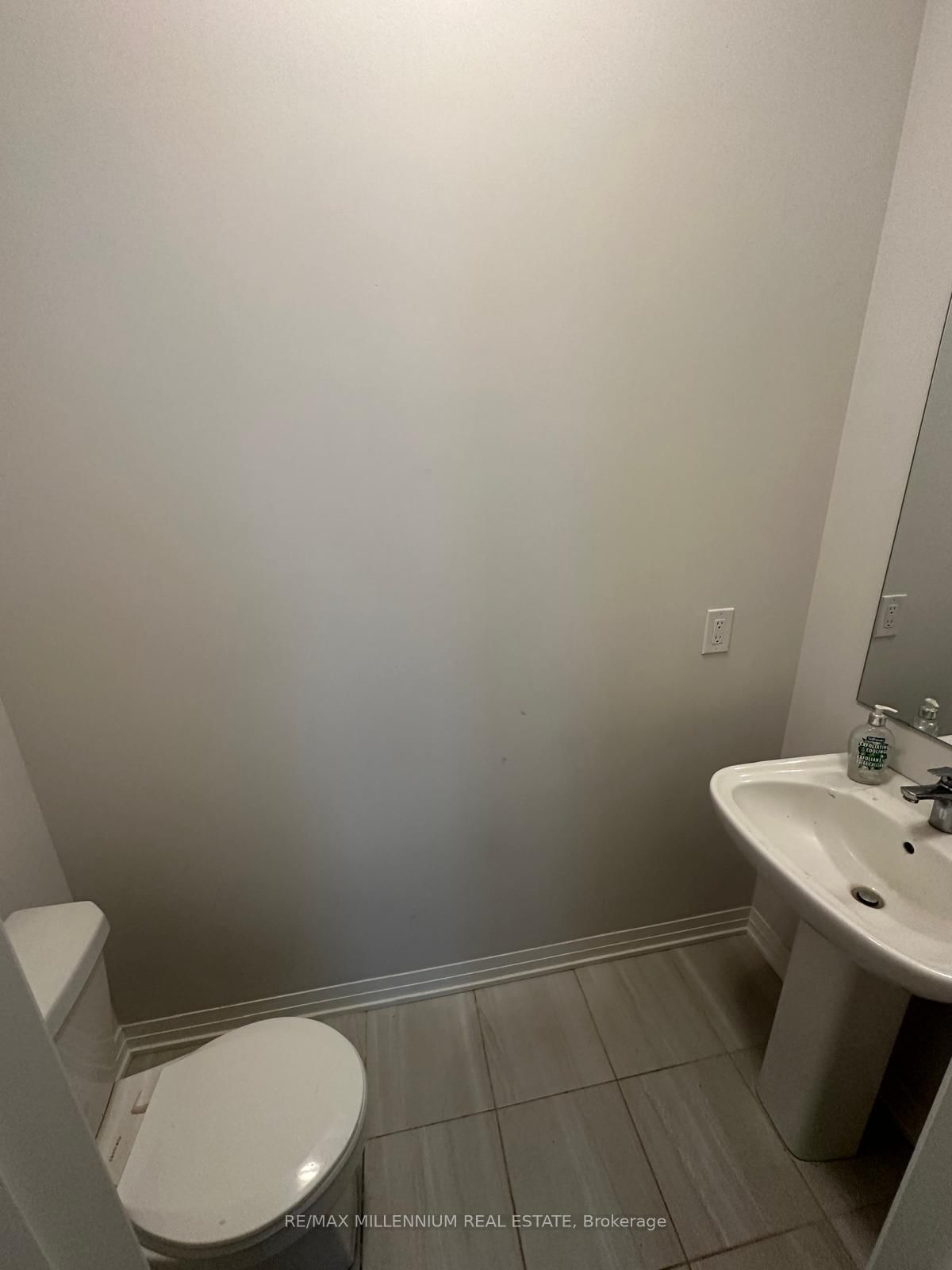 585 Colborne Street E, Unit 903 - Photo 17