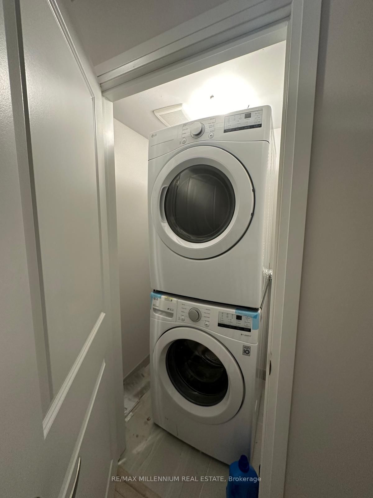 585 Colborne Street E, Unit 903 - Photo 21