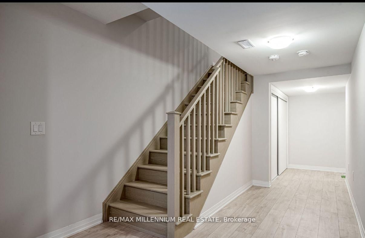 585 Colborne Street E, Unit 903 - Photo 3