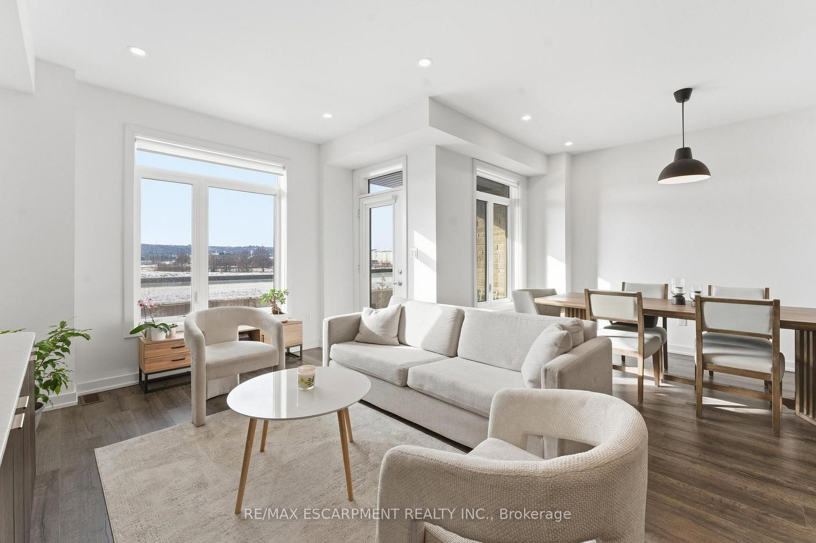 590 North Service Road, Unit 44 - Photo 2