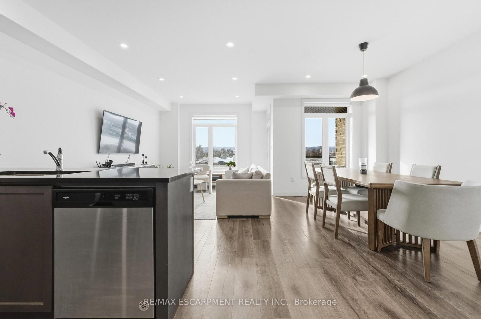 590 North Service Road, Unit 44 - Photo 7