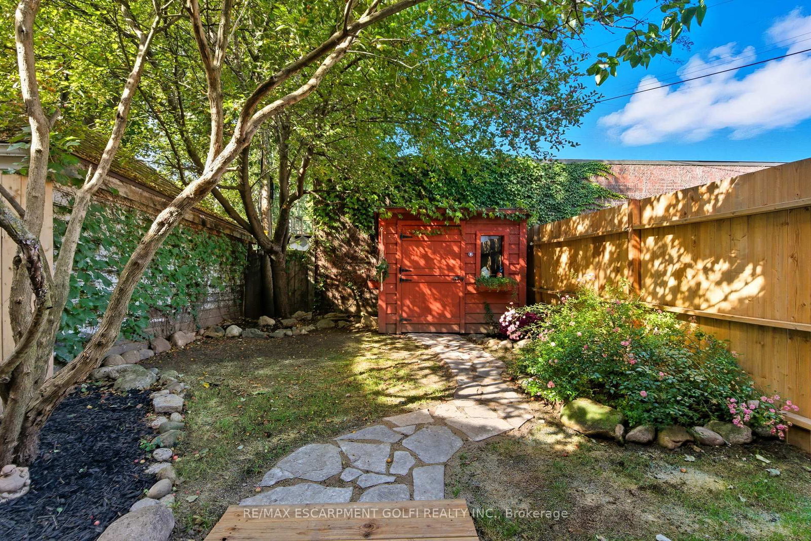 Detached House for sale at 16 BURRIS Street, Hamilton, Ontario, L8M 2J2 - Gibson - MLS: X12942042