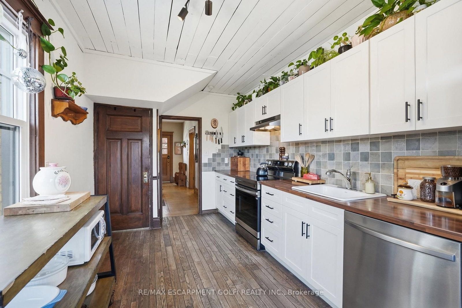 Detached House for sale at 16 BURRIS Street, Hamilton, Ontario, L8M 2J2 - Gibson - MLS: X12942042