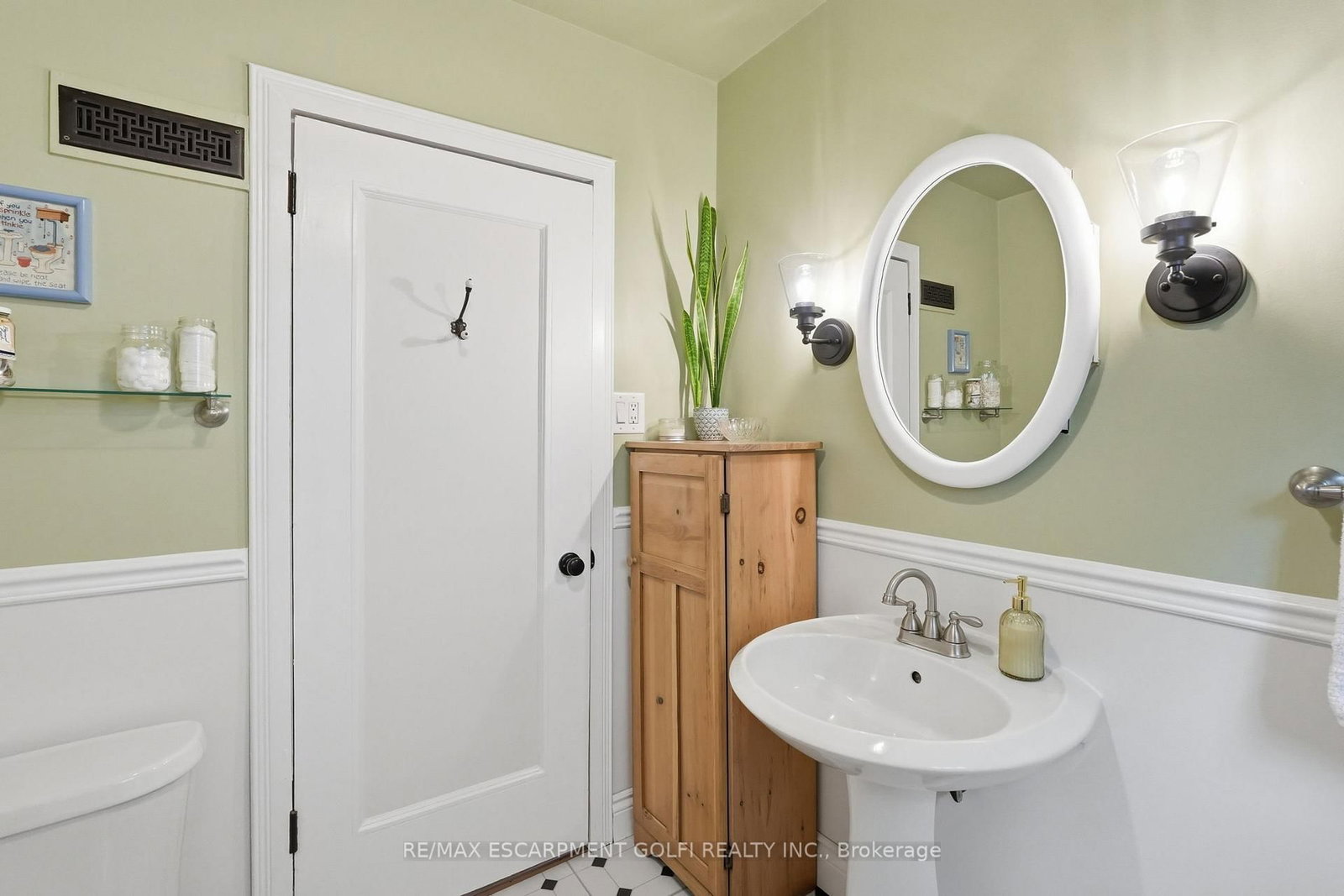 Detached House for sale at 16 BURRIS Street, Hamilton, Ontario, L8M 2J2 - Gibson - MLS: X12942042