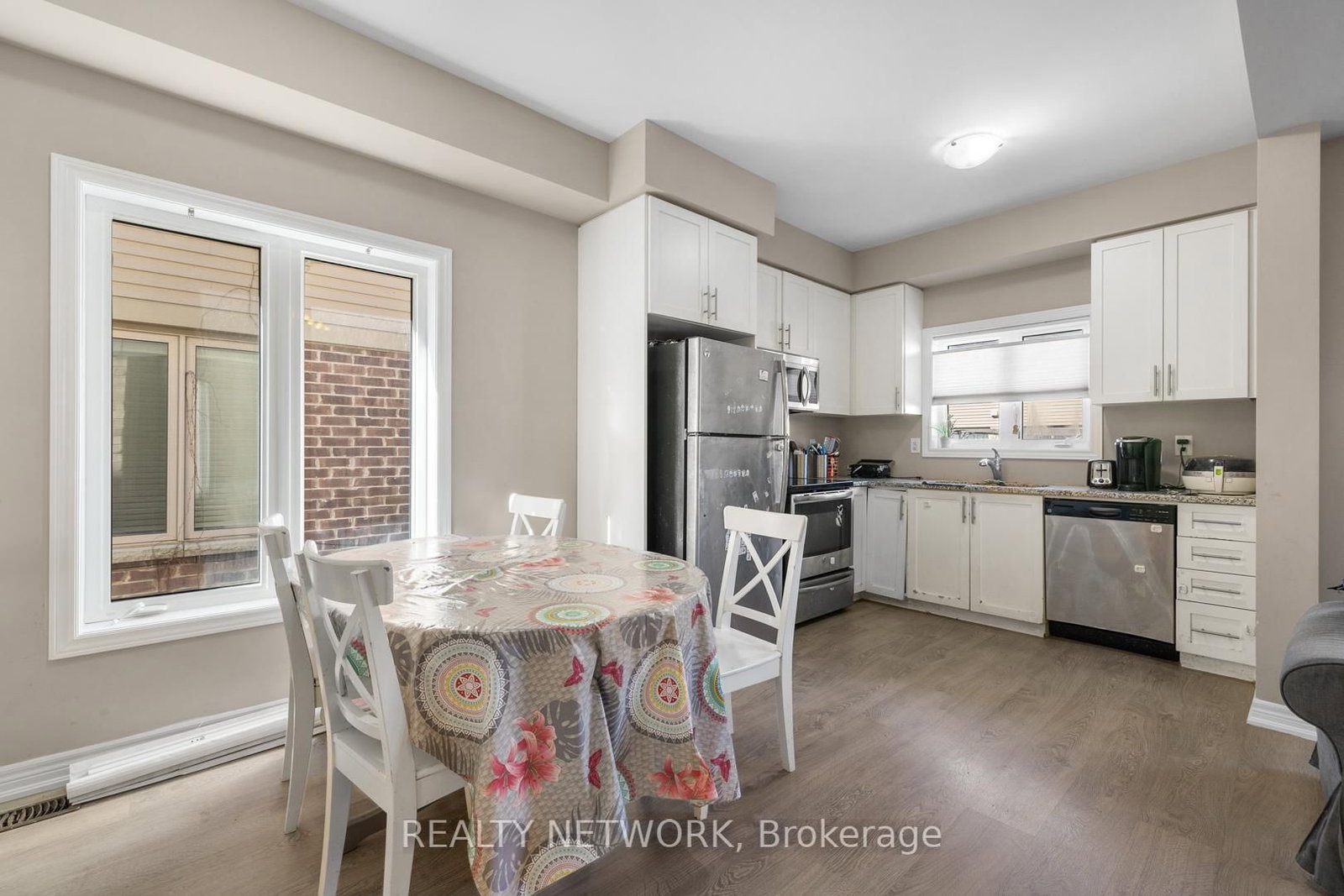 Semi-Detached House for sale at 113 Echovalley Drive, Hamilton, Ontario, L8J 0H1 - Stoney Creek Mountain - MLS: X12942064