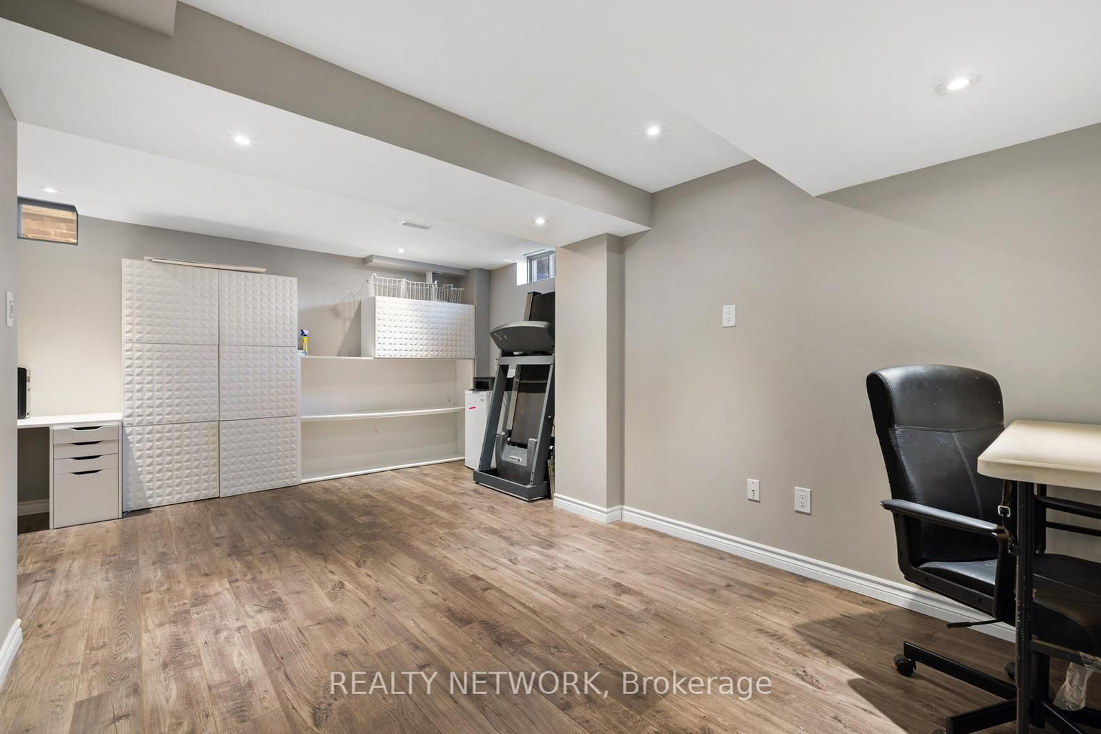 Semi-Detached House for sale at 113 Echovalley Drive, Hamilton, Ontario, L8J 0H1 - Stoney Creek Mountain - MLS: X12942064