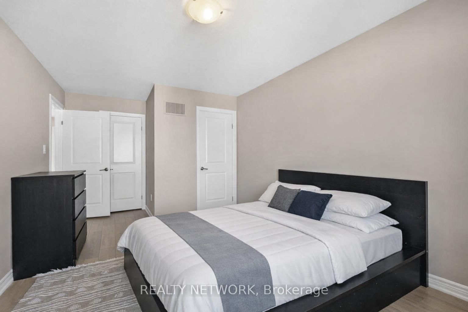 Semi-Detached House for sale at 113 Echovalley Drive, Hamilton, Ontario, L8J 0H1 - Stoney Creek Mountain - MLS: X12942064