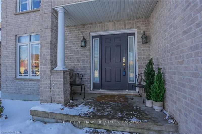 2029 Mccracken Crt, London North, N6G 5J2 | Image 2