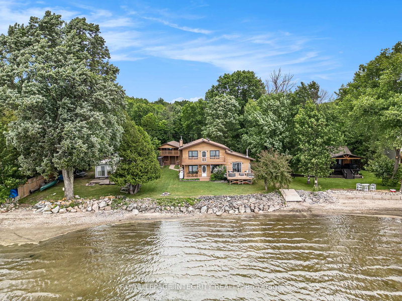 home for sale on 501 Stewart Lane