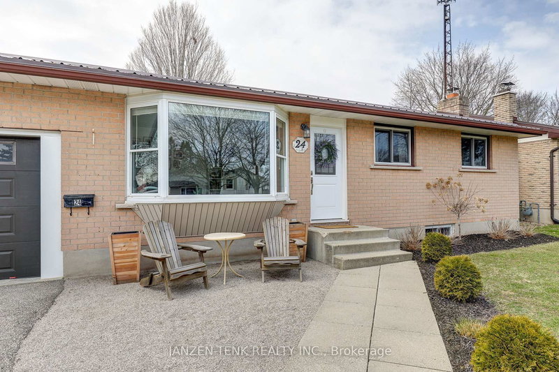 24 Centennial Ave, Aylmer, N5H 2X2 | Image 2