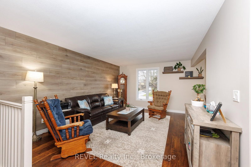 323 Barrick Rd, Port Colborne, L3K 4B6 | Image 3
