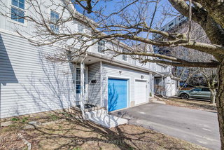 90 Mooregate Crescent