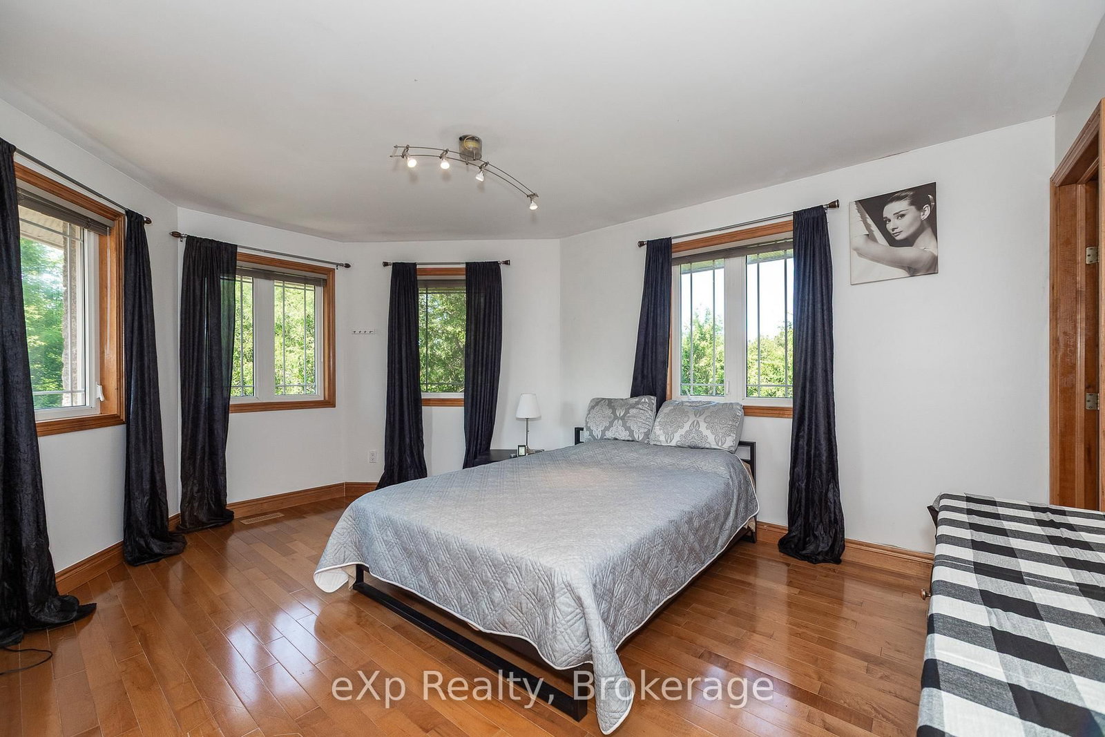 910 26th Street E • Owen Sound, ON photo 23