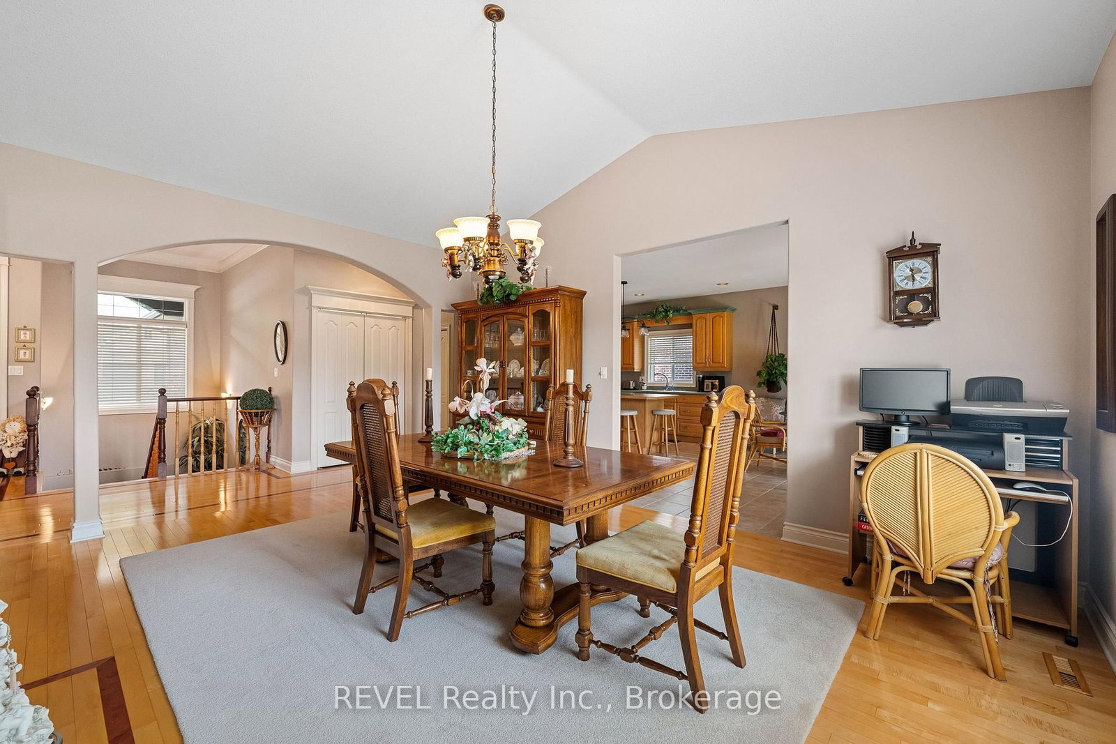 Detached House for sale at 5 Beechwood Crescent, Pelham, Ontario, L0S 1E7 - Fonthill - MLS: X12942616