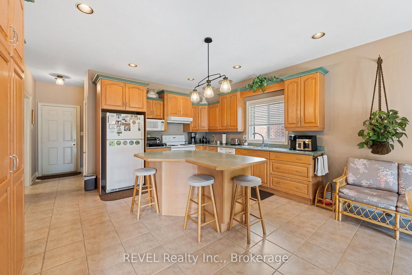 Detached House for sale at 5 Beechwood Crescent, Pelham, Ontario, L0S 1E7 - Fonthill - MLS: X12942616