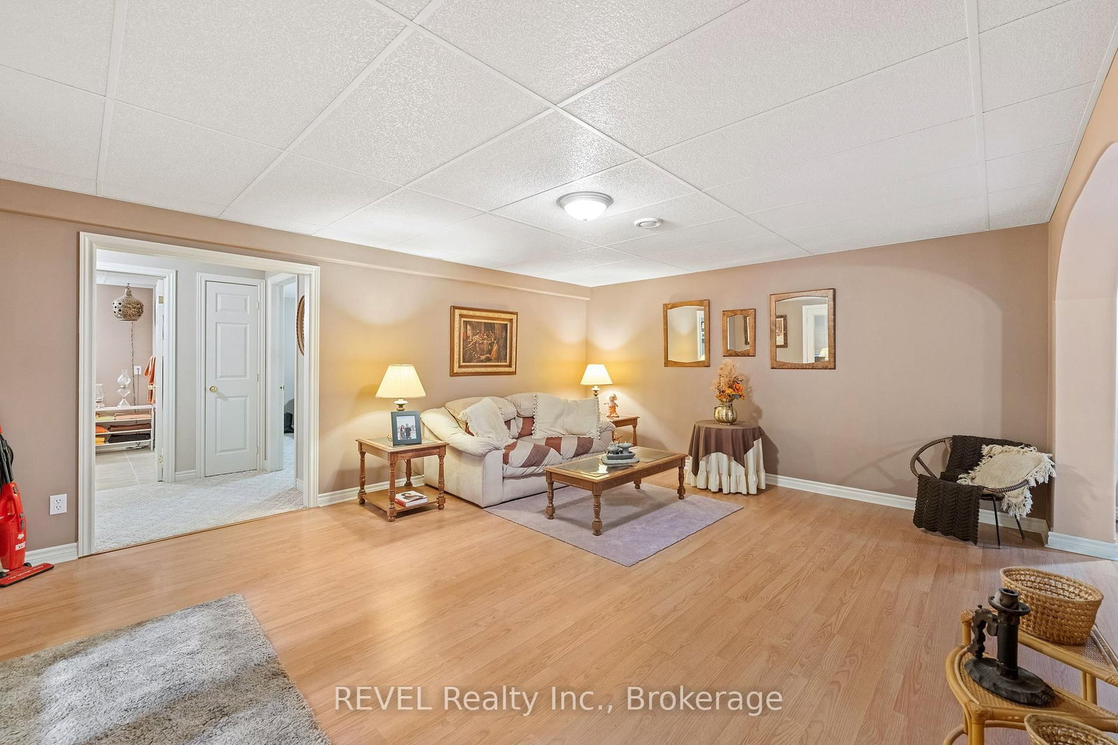 Detached House for sale at 5 Beechwood Crescent, Pelham, Ontario, L0S 1E7 - Fonthill - MLS: X12942616