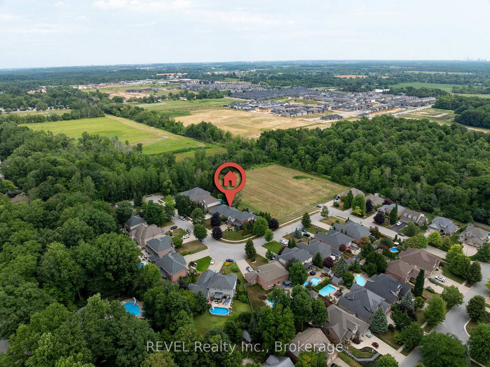 Detached House for sale at 5 Beechwood Crescent, Pelham, Ontario, L0S 1E7 - Fonthill - MLS: X12942616