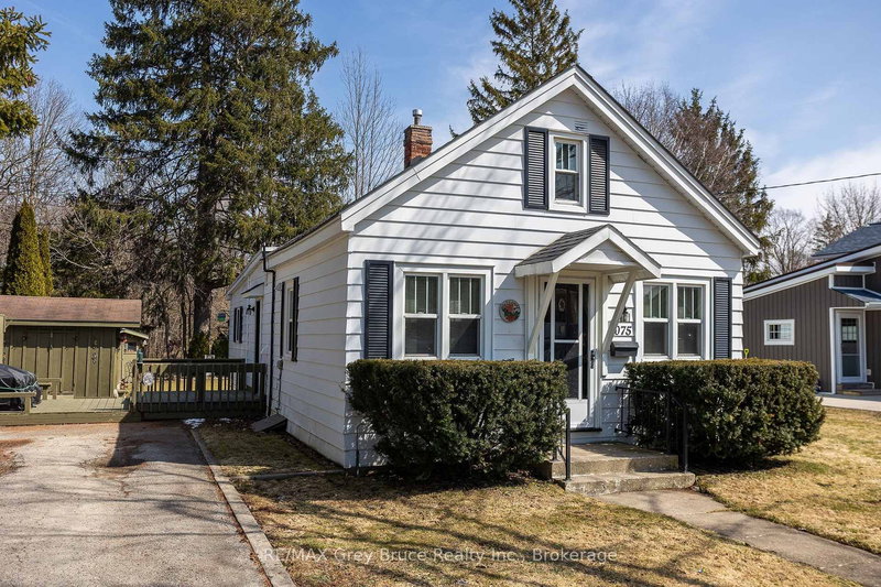 home for sale on 1075 6th Avenue W