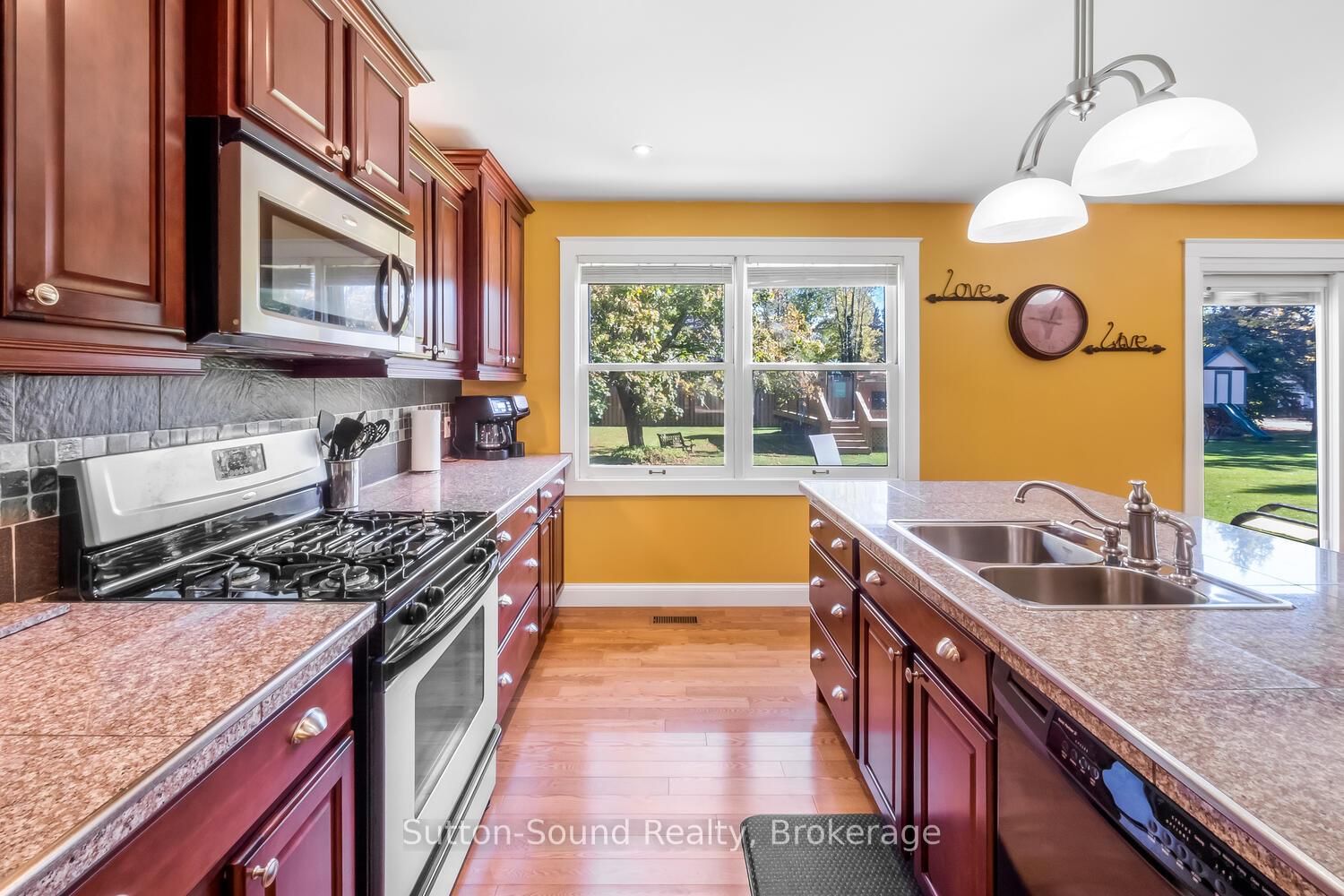 319 Gould Street • South Bruce Peninsula, ON photo 9