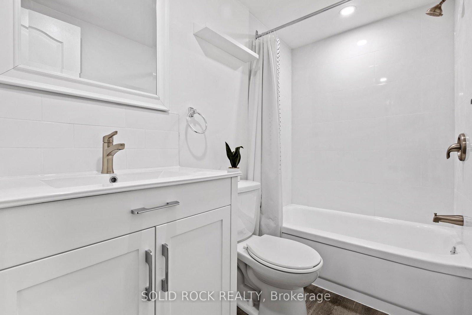 228 Lebreton Street N - Photo 10