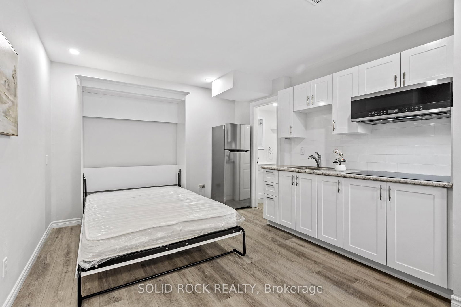 228 Lebreton Street N - Photo 4