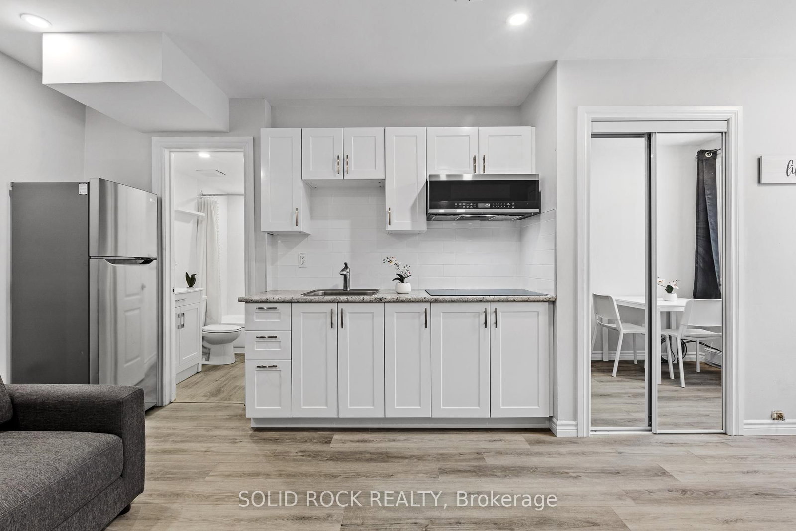 228 Lebreton Street N - Photo 6