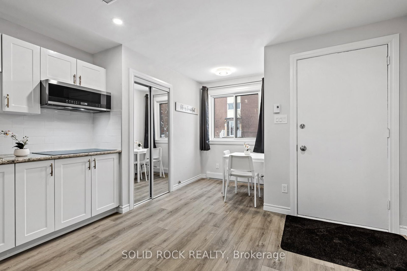 228 Lebreton Street N - Photo 7