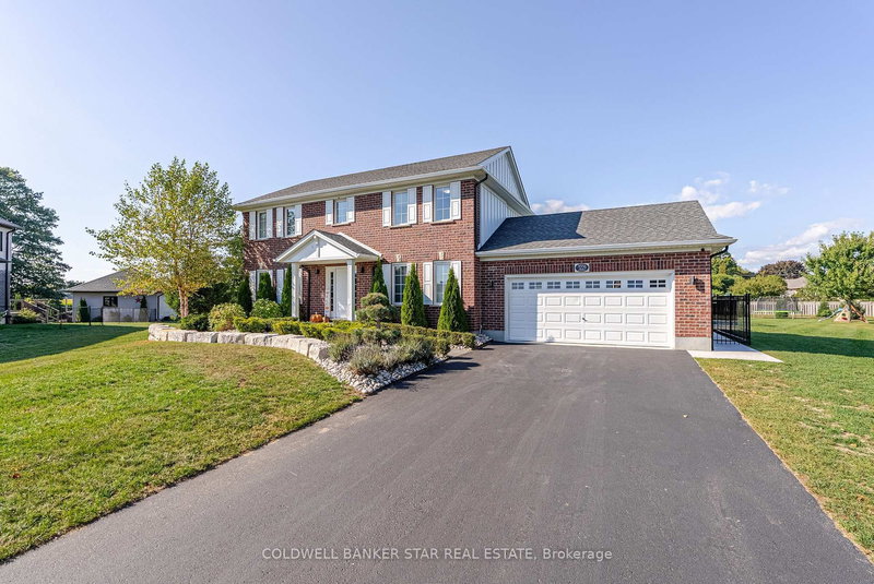 5229 Wales Cres, Malahide, N5H 2R2 | Image 2