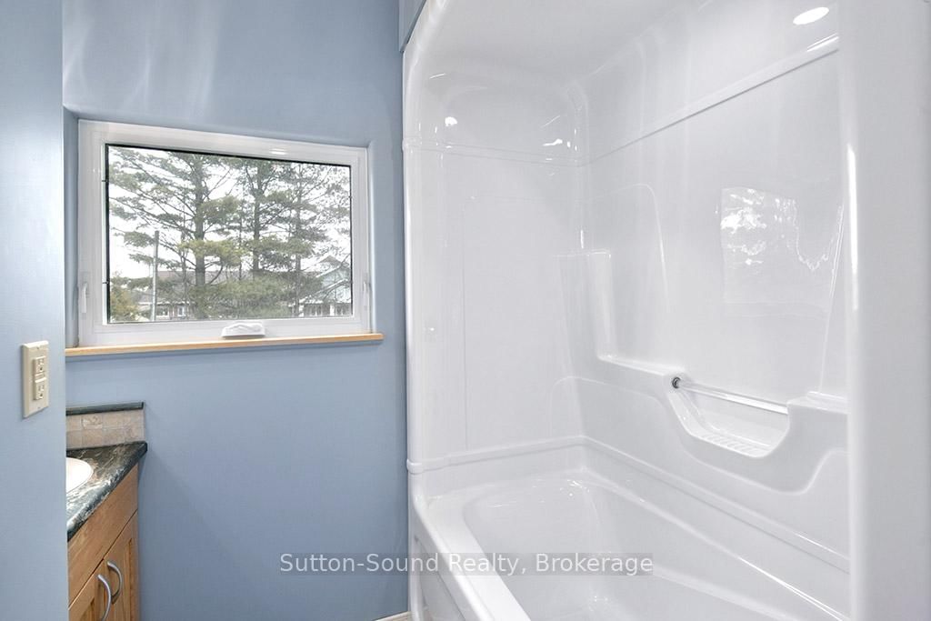 660 Main Street • South Bruce Peninsula, ON photo 28