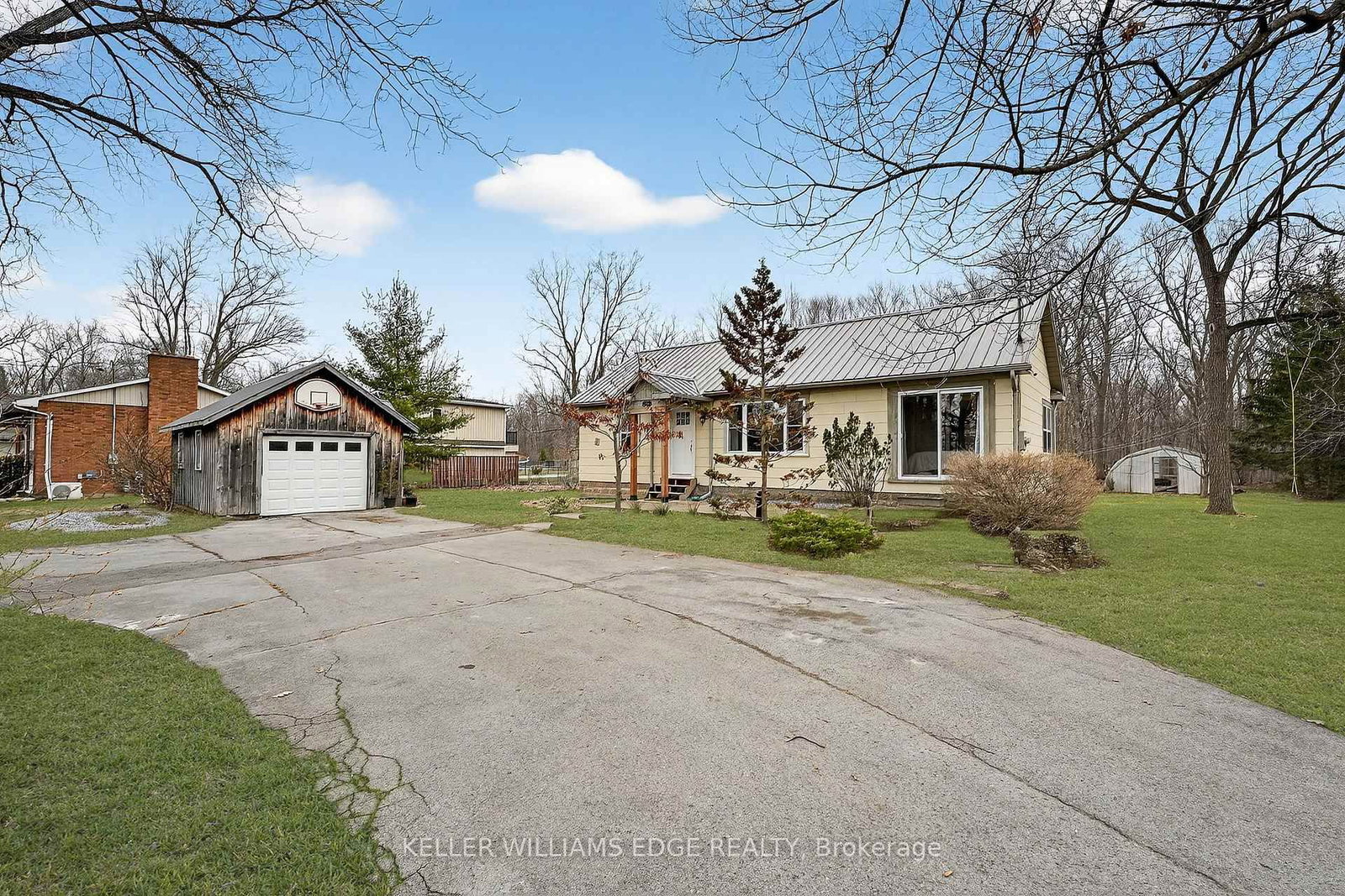 Detached House for sale at 508 Prospect Point Road, Fort Erie, Ontario, L0S 1N0 - Ridgeway - MLS: X12942940