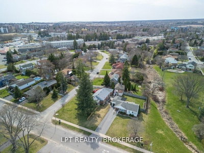 9 Elizabeth Avenue — photo 5
