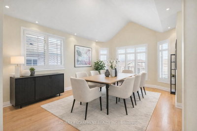130 Dorchester Drive — photo 5