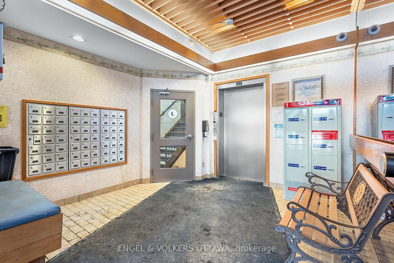 109 - 6532 Bilberry Dr, Ottawa, K1C 4N9 | Image 3