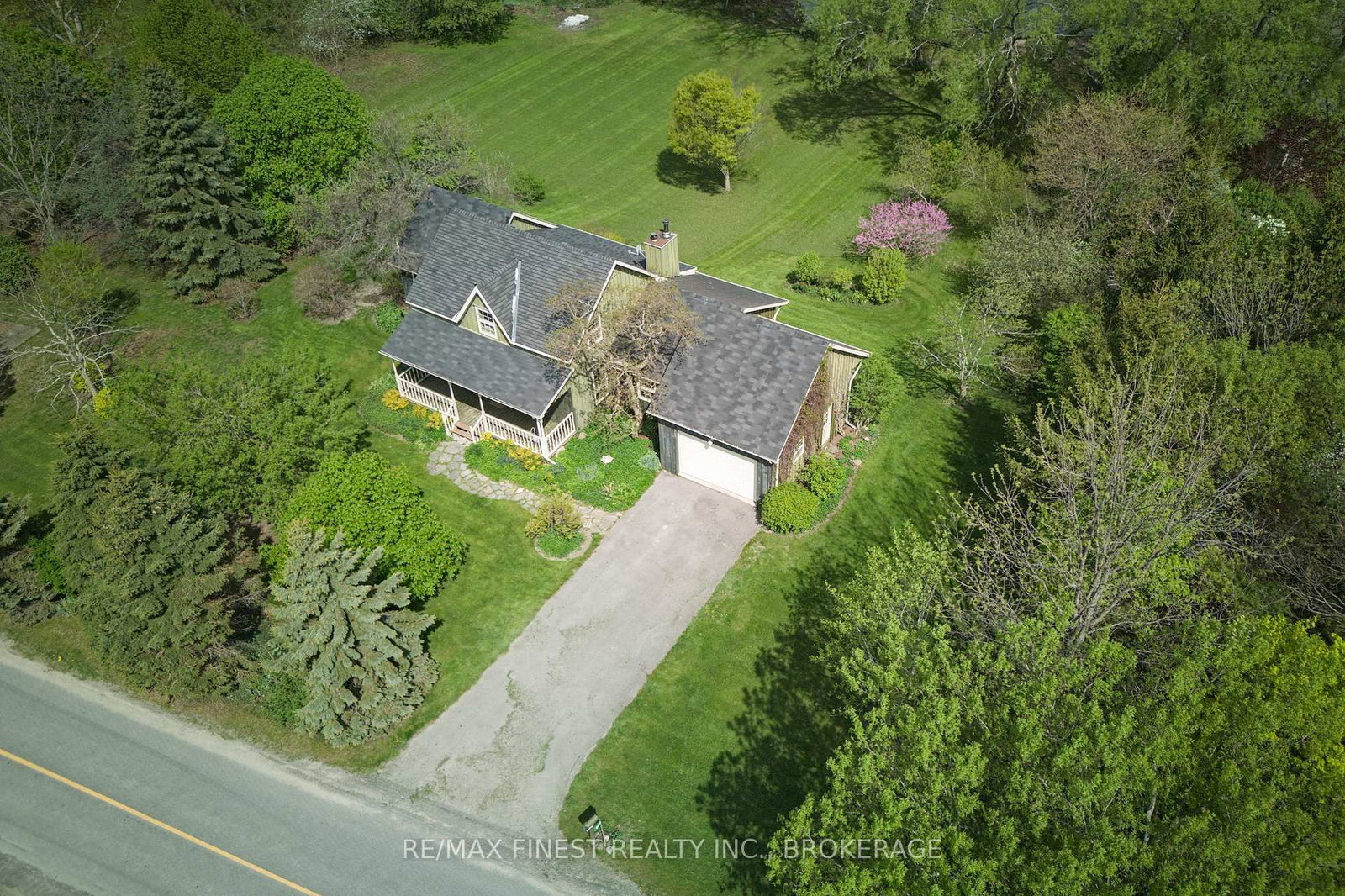 9910 Front Road • Stella, ON photo 31