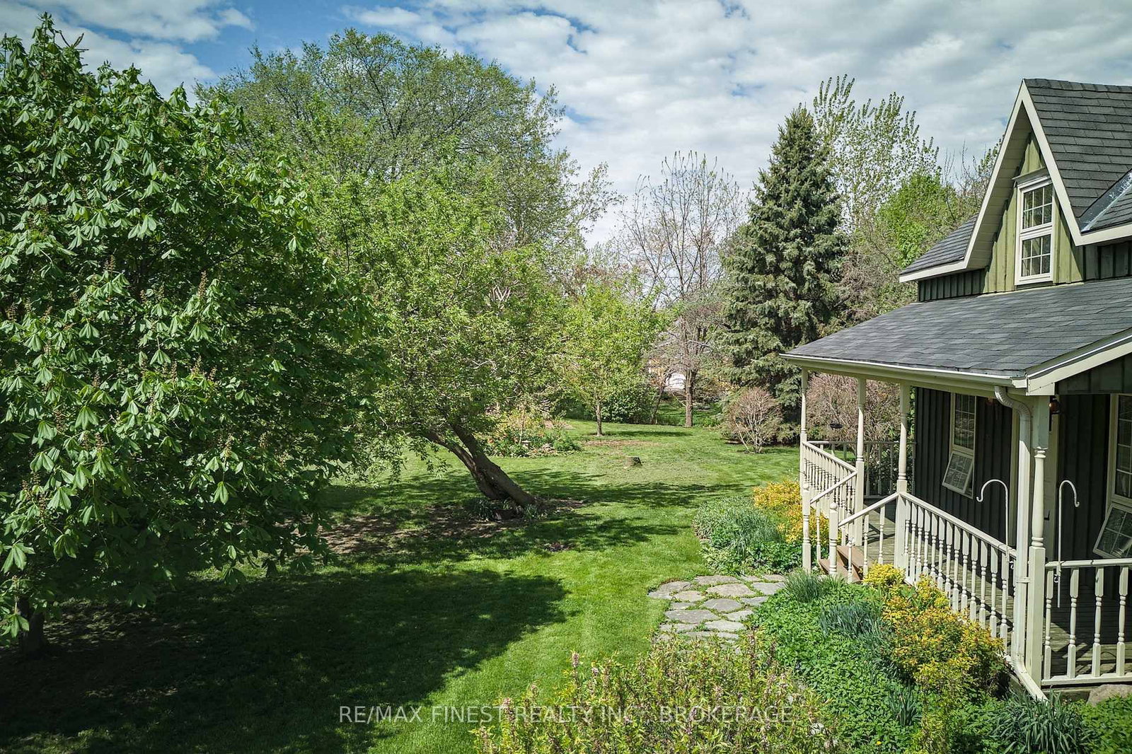 9910 Front Road • Stella, ON photo 36