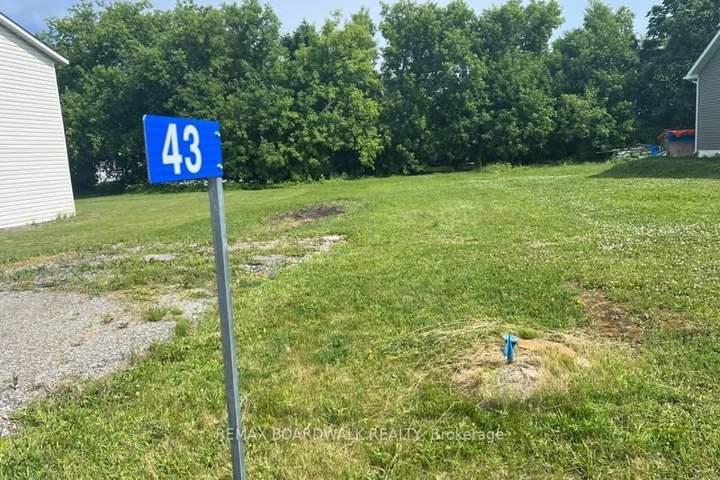 43 King St, Smiths Falls, K7A 3E2 | Image 3