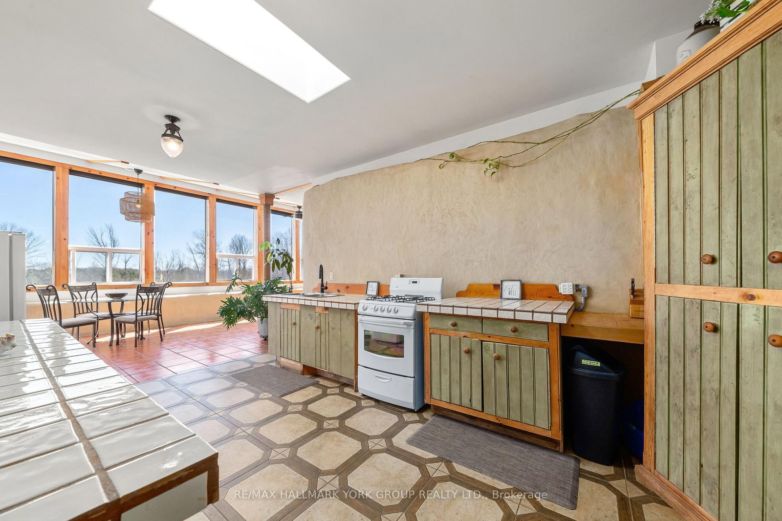 1375 Queensborough Road • Madoc, ON photo 9