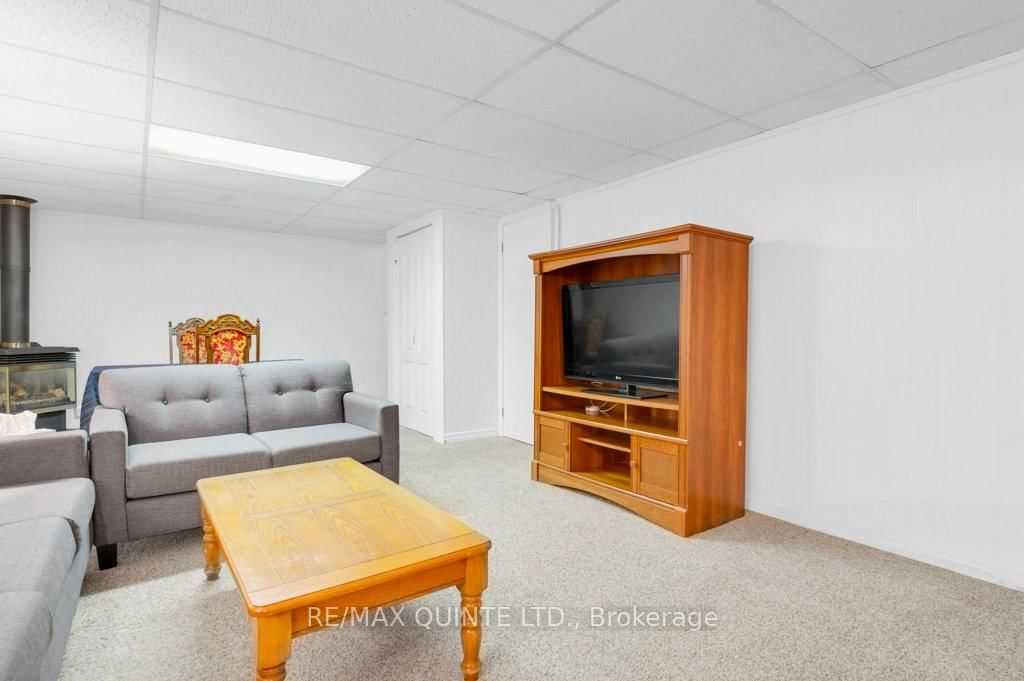 Detached House for sale at 53 Water Street, Quinte West, Ontario, K8V 4M1 - Trenton Ward - MLS: X12943184