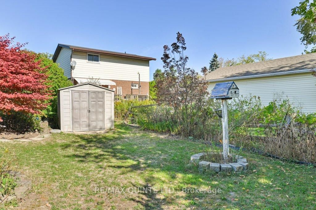 Detached House for sale at 53 Water Street, Quinte West, Ontario, K8V 4M1 - Trenton Ward - MLS: X12943184