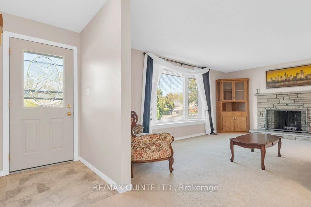 Detached House for sale at 53 Water Street, Quinte West, Ontario, K8V 4M1 - Trenton Ward - MLS: X12943184